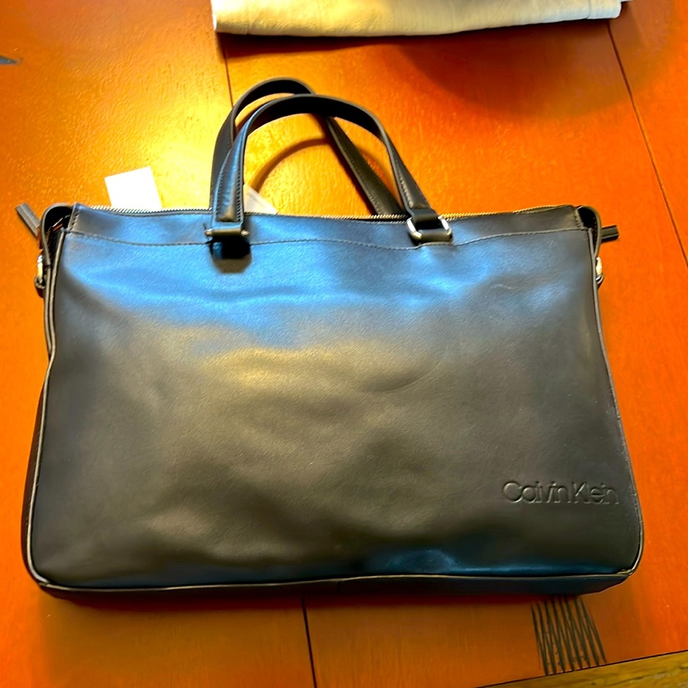 Calvin Klein Genuine Leather Laptop Bag NWT Fits 13" Laptop in pocket